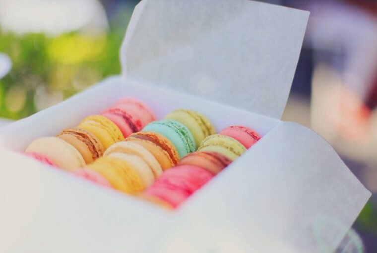 macarons, colorful, desserts