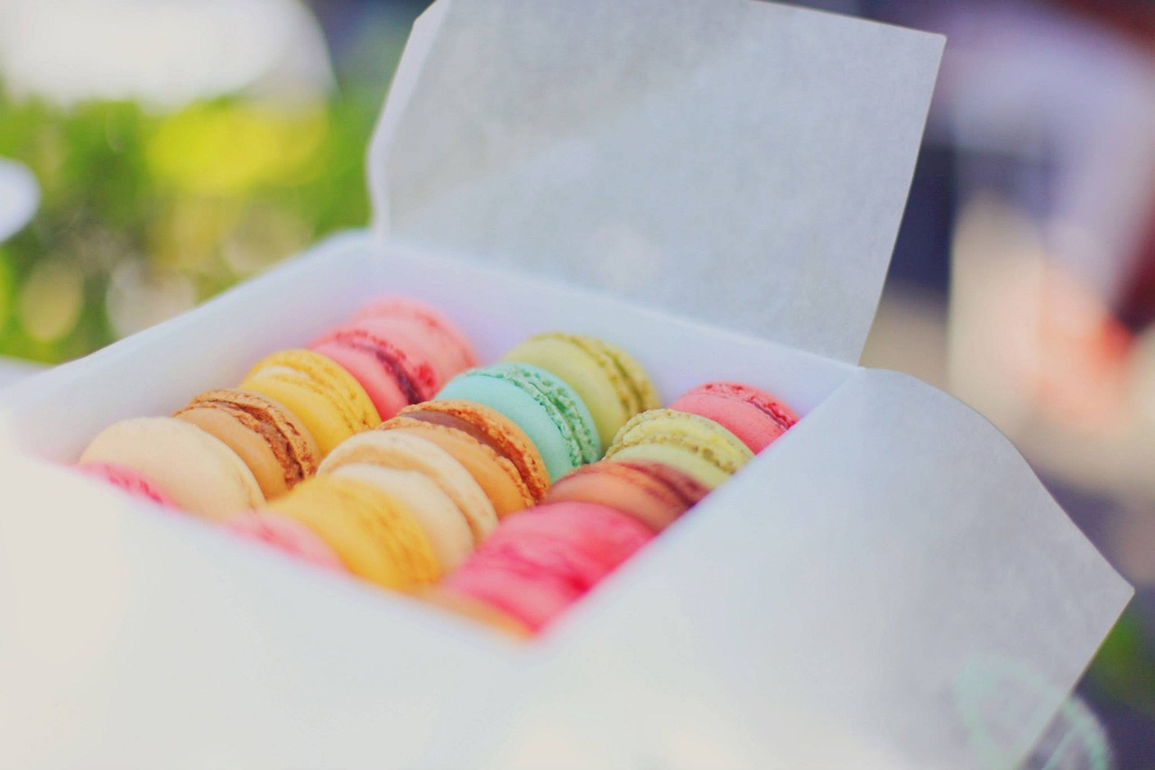 macarons, colorful, desserts